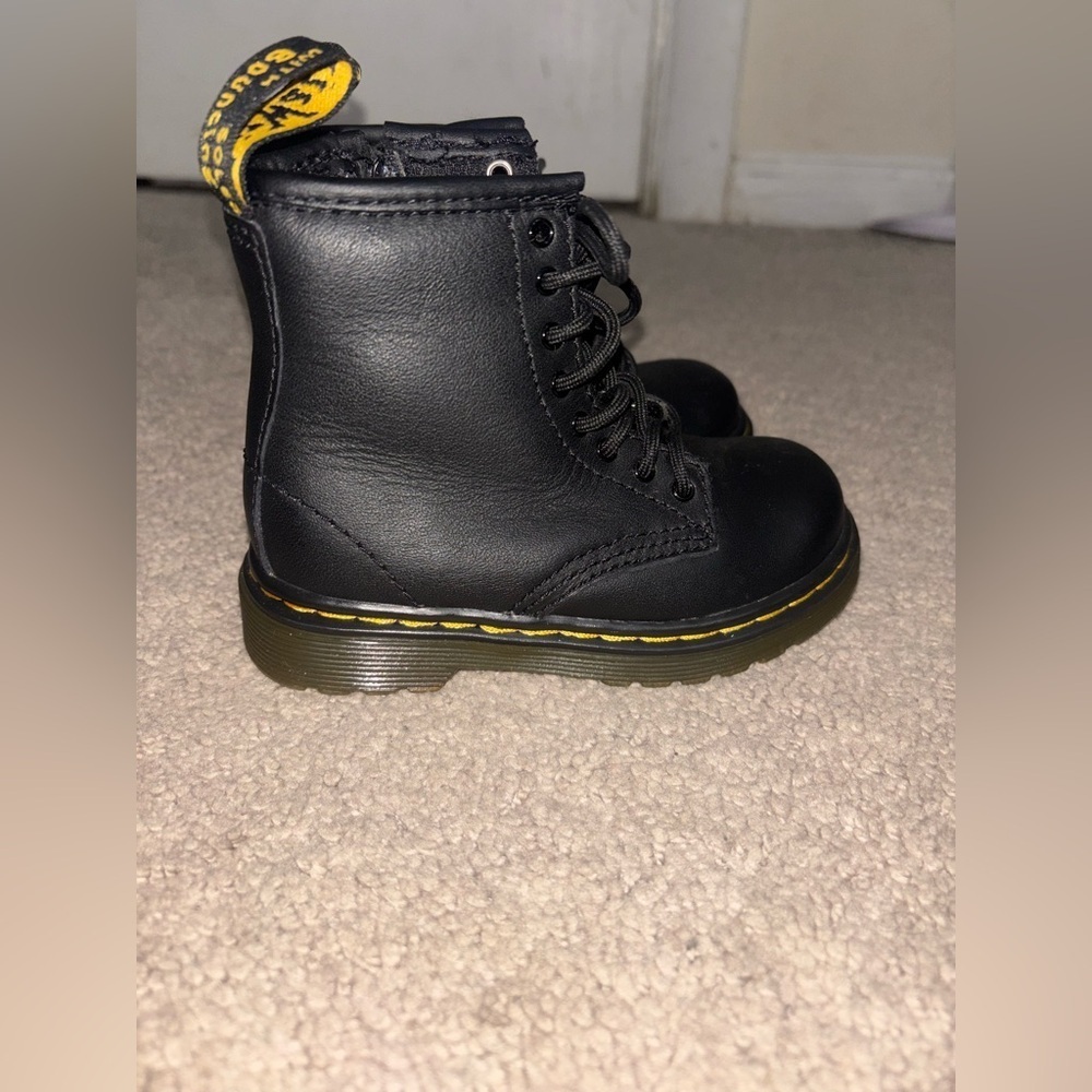 Dr. Martens 1460 T Kids Black Leather
Lace Up Boots Us 7 - Picture 2 of 7